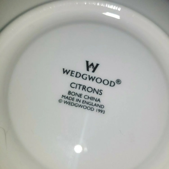 Vintage Wedgwood Citrons Soup Breakfast Bone China Saucer Plate NWT Aprx 6" diam - Picture 5 of 6
